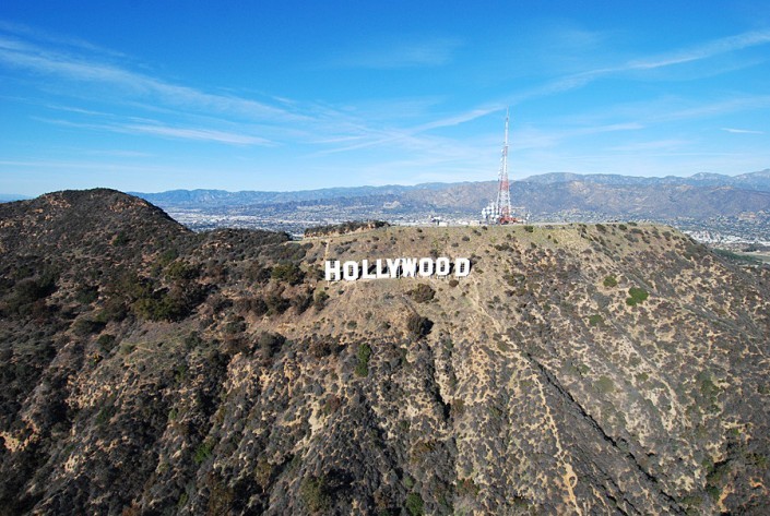 helicopter ride hollywood sign on mt lee in griffith park